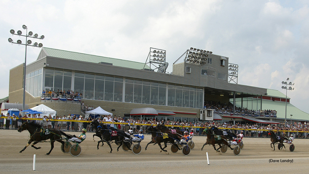 Harness racing at Grand River Raceway