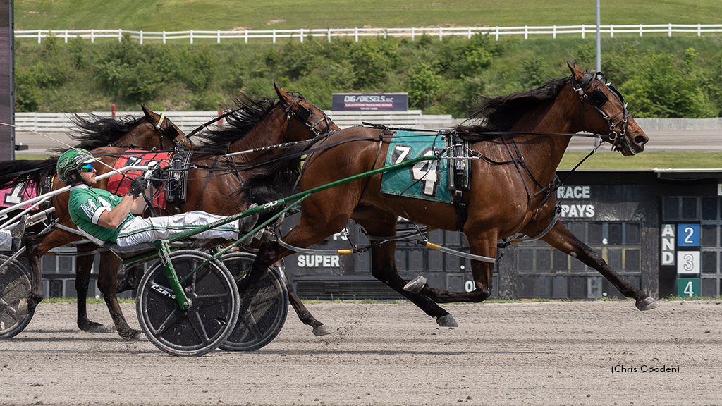 Calliope Hanover winning at The Meadows